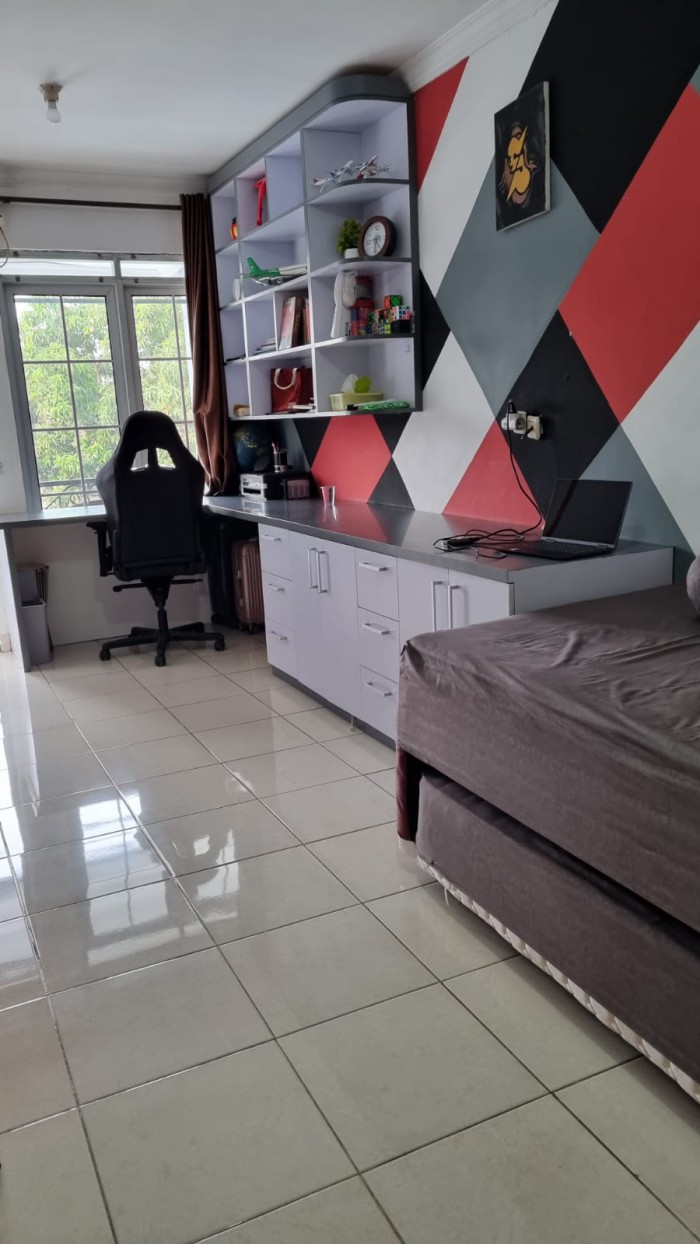 Rumah disewakan di cluster Tropikana Jababeka Cikarang